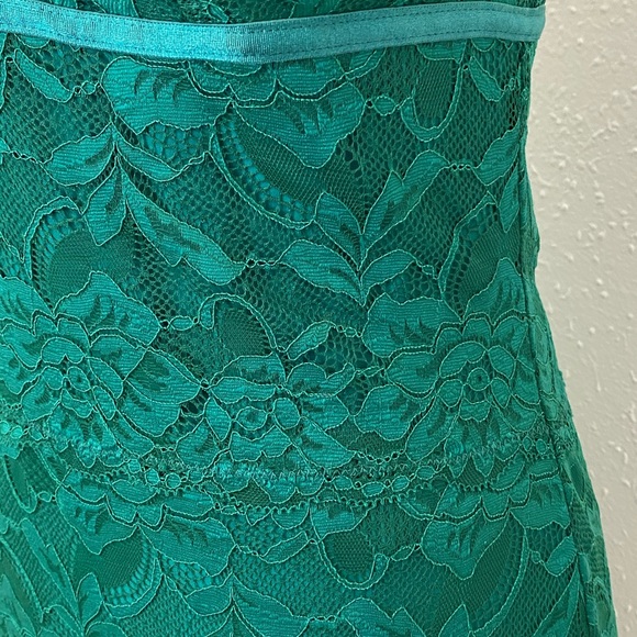Guess Jojo Lace Mini Body-con Dress - Picture 5 of 5